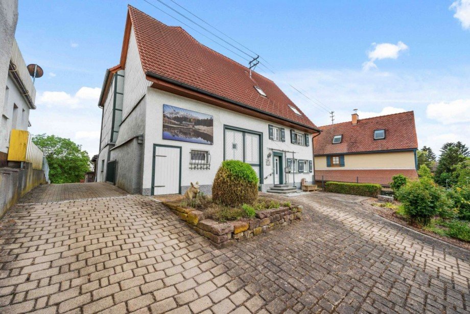 Hausansicht Einfamilienhaus Tuningen