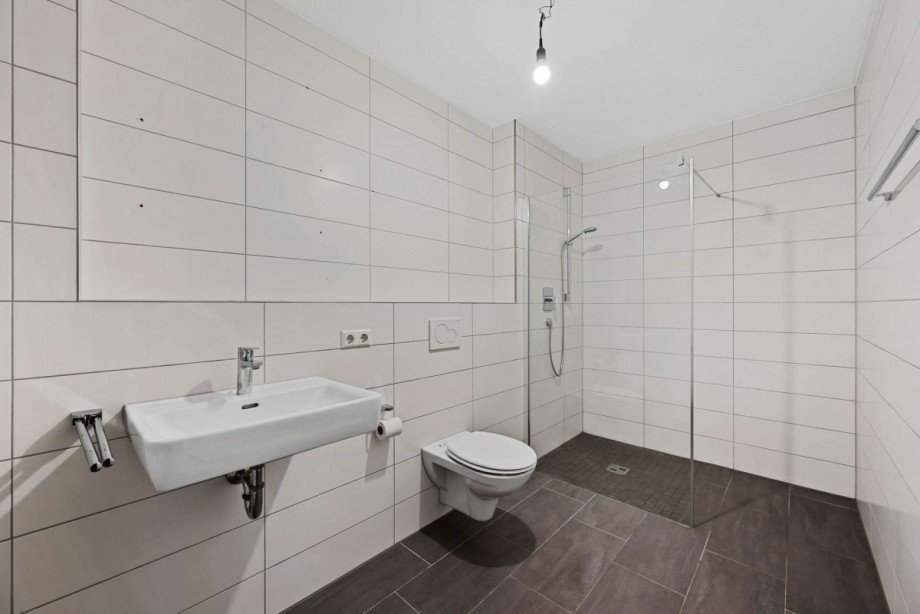 Badezimmer Dachgeschosswohnung G�rtringen