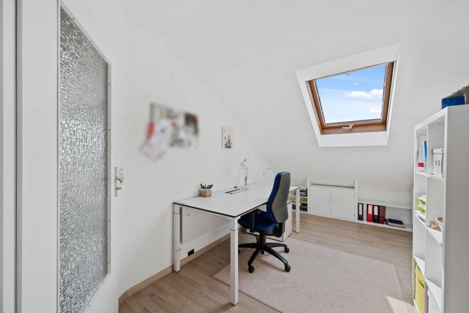 1. OG I Zimmer Doppelhaush�lfte Simmozheim