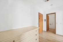 Flur 2 -Zimmer-Wohnung in zentraler Lage von Stuttgart -  Sofort bezugsfrei, mit Balkon & TG-Stellplatz
