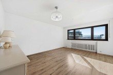 Wohn- und Esszimmer 2 -Zimmer-Wohnung in zentraler Lage von Stuttgart -  Sofort bezugsfrei, mit Balkon & TG-Stellplatz