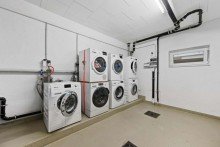 Waschraum Stilvolle 2-Zimmer-Dachgeschosswohnung mit Aufzug und Tiefgarage in G�rtringen