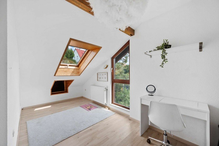 1. OG I Zimmer Doppelhaush�lfte Simmozheim