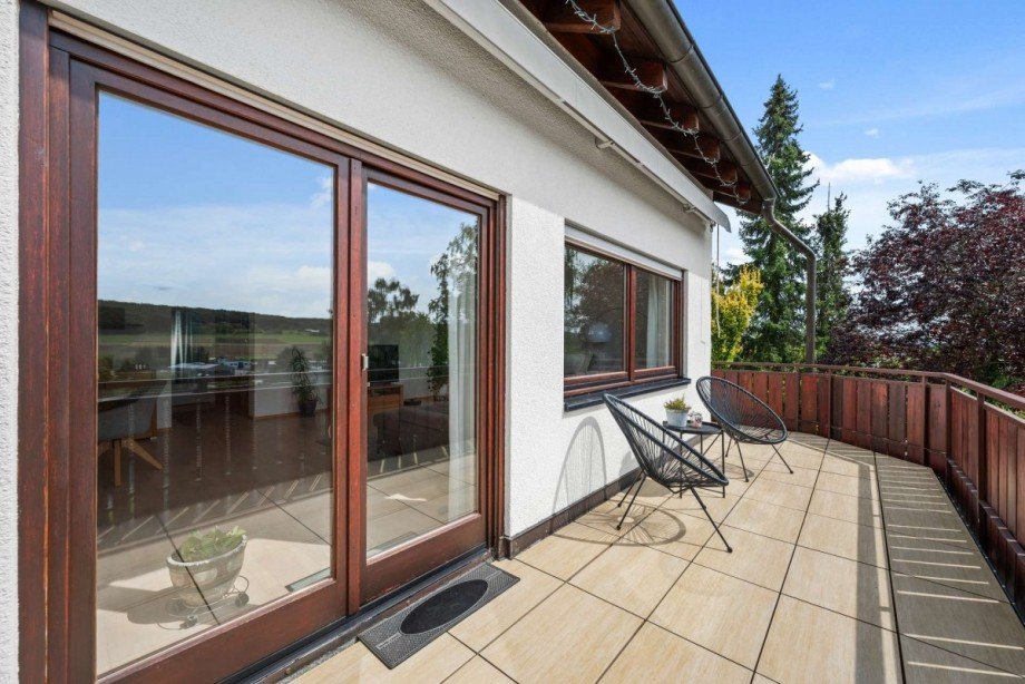 EG I Balkon Doppelhaush�lfte Simmozheim